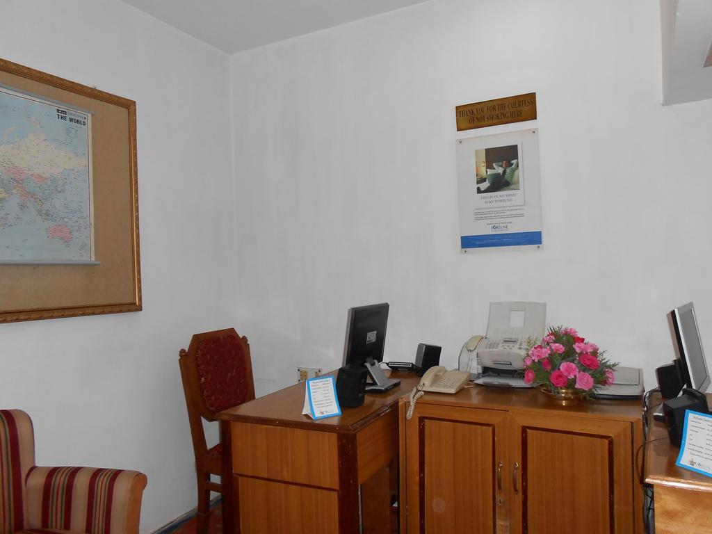 The South Park Hotel Thiruvananthapuram Екстер'єр фото